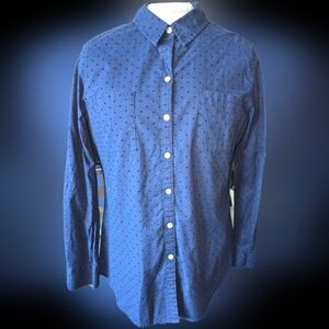 Foxcroft blue with blue raised dots button closures size 16 fitted.